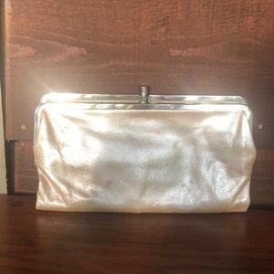 Hobo pearl clutch